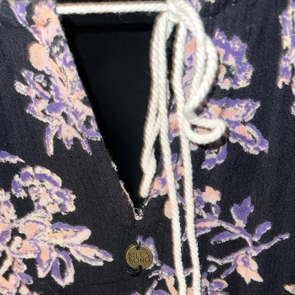 LAST CALL Billabong Distant Road Black Pink V Neck Floral Long Sleeve Top Size L - Picture 6 of 8